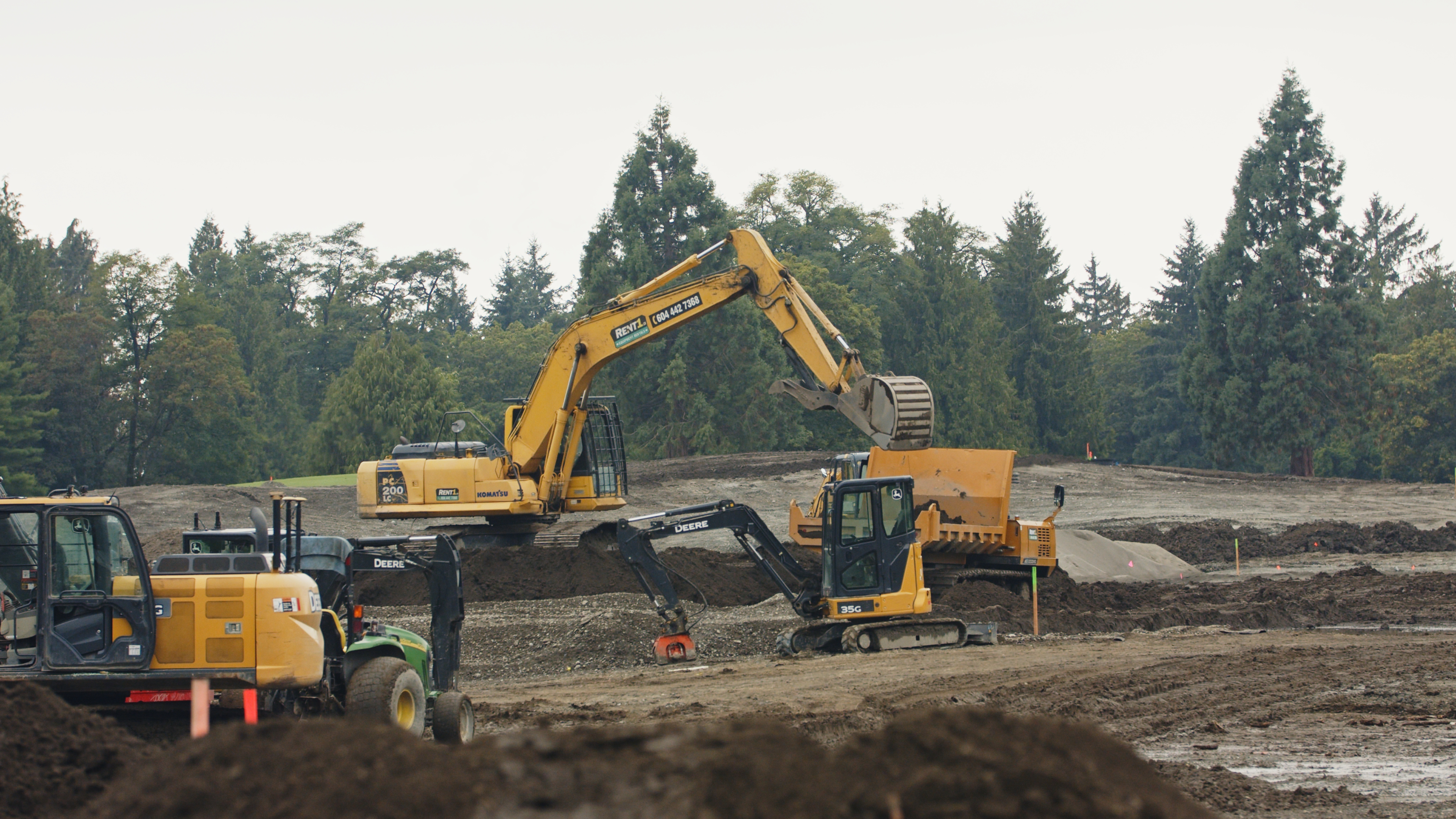 PC200LC On Dirt Mound